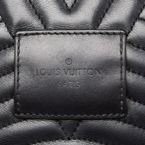 Louis Vuitton Black Quilted Leather New Wave Heart - Picture 7 of 10